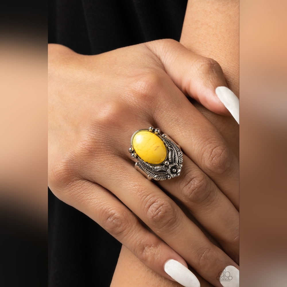Serrated Style Yellow Ring 💍 💛 ✨️ Silver - Picture 2 of 3